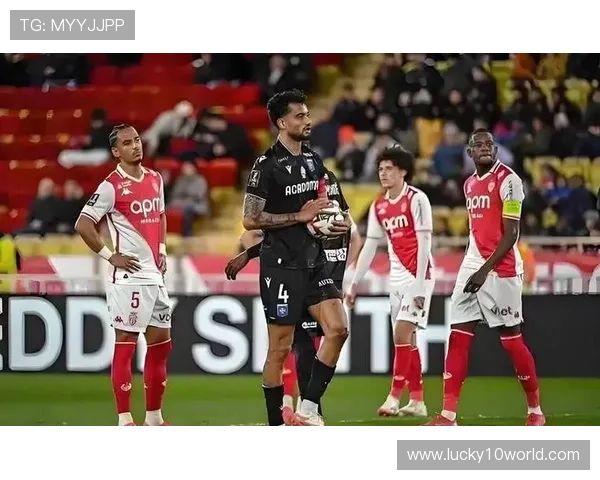 雷恩vs摩纳哥欧战关键战前夕，古伊里本耶德尔锋线对决成焦点